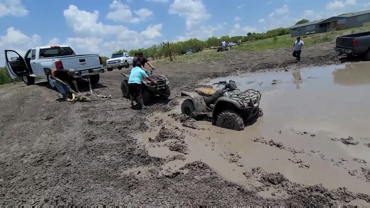 4x4 truck recovery at 281 Country Club San Antonio offroad park